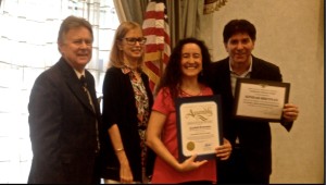 Kindah Brennan receives 
the Simi Valley Cultural 
Arts Center Foundation Community Service Award